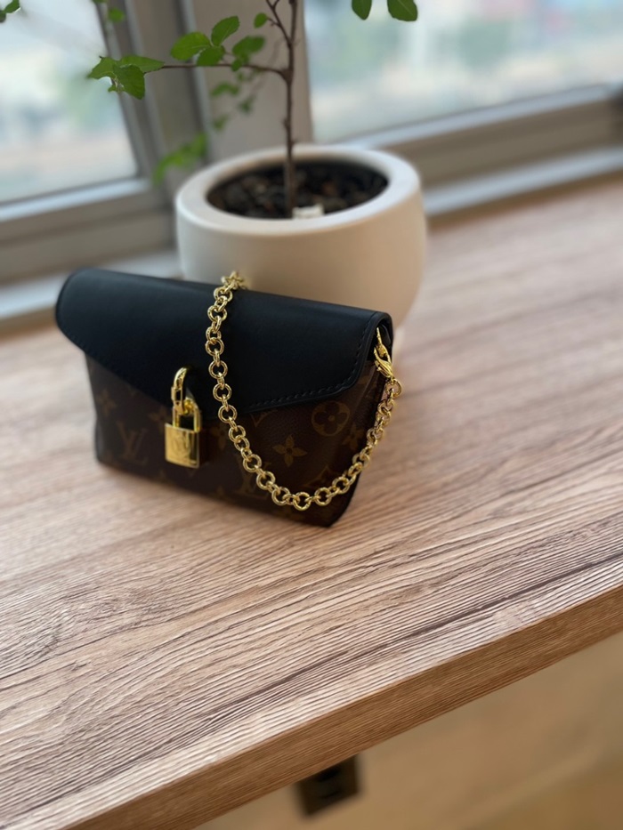 b2ff3605d80c15f99f72ad72a3c402cd_1702902893_5658.jpg b2ff3605d80c15f99f72ad72a3c402cd_1702902893_5658.jpg