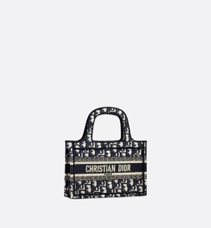 b69fa41b6b66a5f0e6ba97bed1f90797_1724902584_3389.jpg b69fa41b6b66a5f0e6ba97bed1f90797_1724902584_3389.jpg