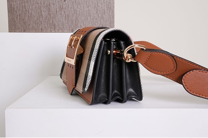 1e3e1a31e46daab300229ae74419bcd5_1742987718_888.jpg 1e3e1a31e46daab300229ae74419bcd5_1742987718_888.jpg