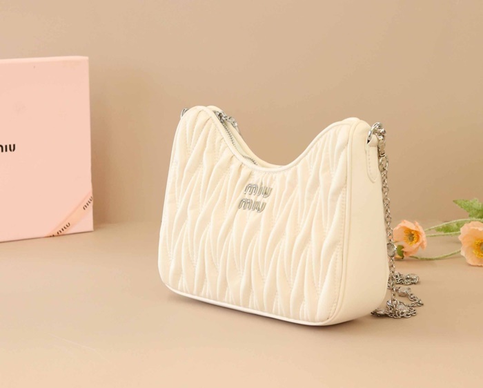 c90100d80774ad428672c51e0d53bce0_1742980669_0696.jpg c90100d80774ad428672c51e0d53bce0_1742980669_0696.jpg