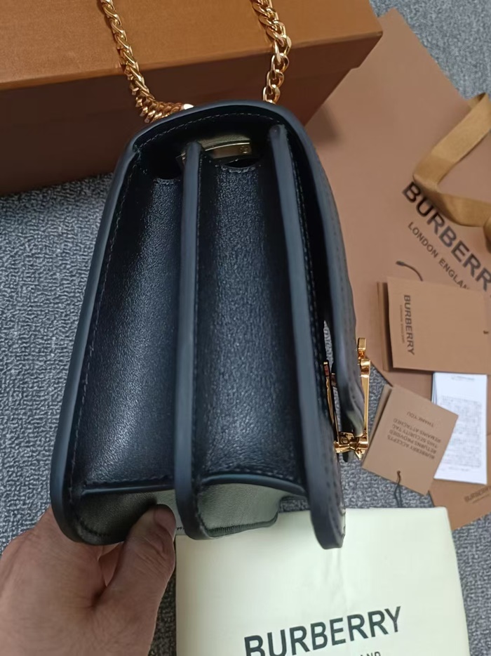 de7555e84e13dcf6c7b83b6bca7b416b_1745488757_1815.jpg de7555e84e13dcf6c7b83b6bca7b416b_1745488757_1815.jpg