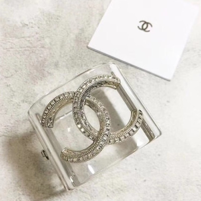 CHANEL White  Gold Bangle  - 샤넬 여성용 팔지18k 도금 화이트 골드