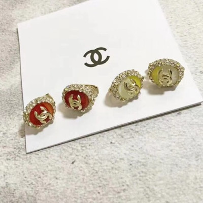 CHANEL  Yellow Gold  Earring - 샤넬  여성용 18k도금 옐로우 골드 귀걸이 2색 (레드,옐로우)