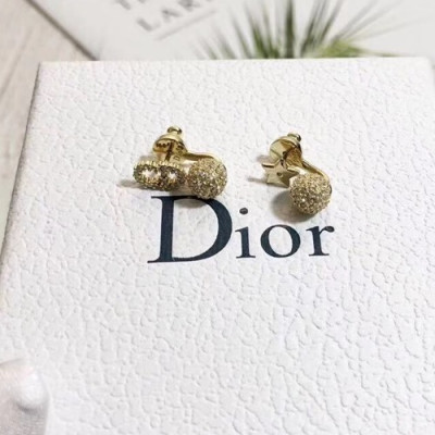 Dior  Yellow Gold  Earring - 디올  여성용 18k도금 옐로우 골드 귀걸이