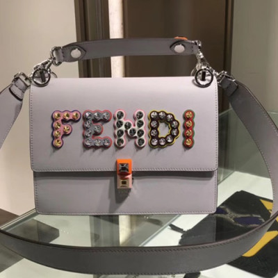 Fendi Kan I Strap Tote Shoulder Bag ,25CM - 펜디 칸아이 스트랩 토트 숄더백  FENB0024,25CM,그레이