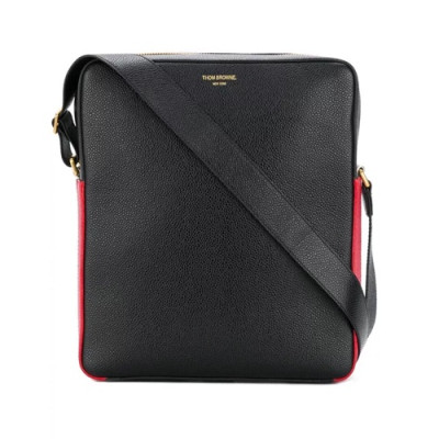 Thom Browne 2018 Pebble-Grain Messenger Shoulder Bag ,23cm - 톰브라운 2018 페블 그레인 메신져 숄더백 THOB0004,23cm,블랙