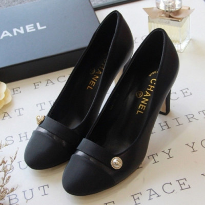 Chanel 2018 Ladies Classic CC Logo Preal Embellished Pumps - 샤넬 여성 클랙식 CC 로고 진주 장식 펌프스 Cnl0284x.Size(225 - 250).블랙