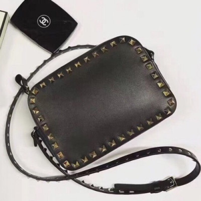 Valentino 2019 Leather Camera Small Shoudler Bag,20CM - 발렌티노 2019 여성용 레더 카메라 스몰 숄더백 ,VTB0156,20CM,블랙