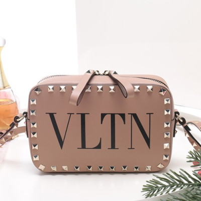 [소장가치 100% ❤❤]Valentino 2019 Leather Camera Small Shoudler Bag,18.5CM - 발렌티노 2019 여성용 레더 카메라 스몰 숄더백 ,VTB0166,18.5CM,핑크