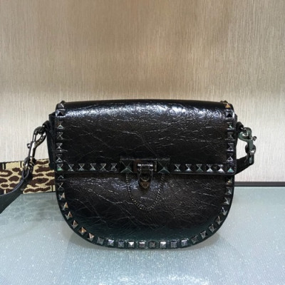 Valentino 2019 Ruckstud Leather Shoudler Bag,17/22CM - 발렌티노 2019 락스터드 레더 숄더백 ,VTB0172,17/22CM,블랙