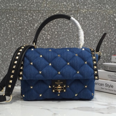 [심플한듯 센스잇게 포인트~❤]Valentino 2019 Denim&Leather Ruckstud Tote Shoudler Bag,23CM - 발렌티노 2019 데님&레더 락스터드 토트 숄더백,0055-VTB0450,23CM,블루