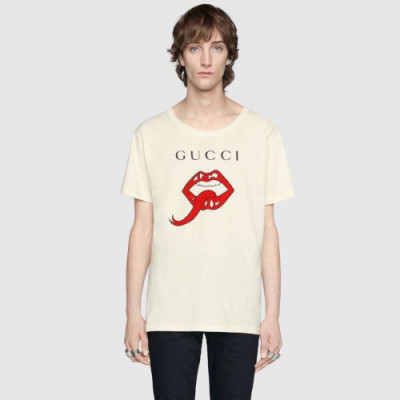 Gucci 2019 Mens Vintage Lips Priting Oversize Cotton Short Sleeved Tshirt - 구찌 남성 빈티지 입술 프린팅 오버사이즈 코튼 반팔티 Guc01036x.Size(s - xl).아이보리