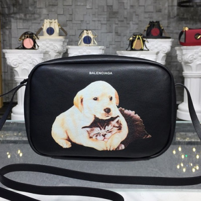 Balenciaga 2019 Leather Puppy & Kitten Camera Shoulder Bag - 발렌시아가 2019 레더 퍼피&키튼 남여공용 카메라 숄더백,BGB0217,블랙