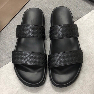 [추천템]Bottega Veneta 2019 Mens Driving Leather Slipper - 보테가베네타 드라이빙 레더 슬리퍼  Bot0067x.Size(245 - 275).블랙