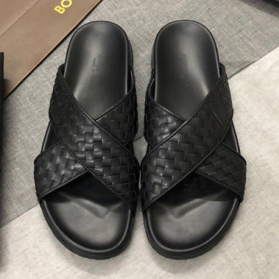 [추천템]Bottega Veneta 2019 Mens Driving Leather Slipper - 보테가베네타 드라이빙 레더 슬리퍼  Bot0070x.Size(245 - 275).블랙