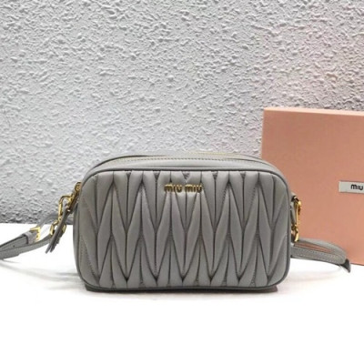 MiuMiu 2019  Matelasse Double Zip Shoulder Cross Bag,20cm - 미우미우 2019 마틀라세 더블 지퍼 숄더 크로스백,5BH539 , MIUB0133 , 20cm,그레이