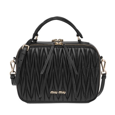 MiuMiu 2019 Matelasse Tote Shoulder Bag,27cm - 미우미우 2019 마틀라세 토트 숄더백,5VT003 , MIUB0219, 27cm,블랙