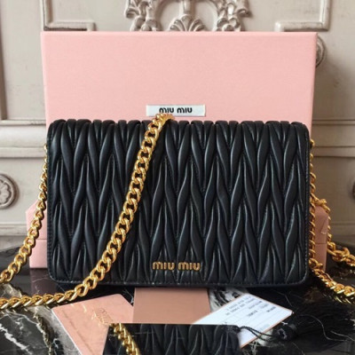 MiuMiu 2019  Matelasse  Chain Shoulder Cross Bag,18cm - 미우미우 2019 마틀라세 체인 숄더 크로스백,5BP001 , MIUB0223 , 18cm,블랙