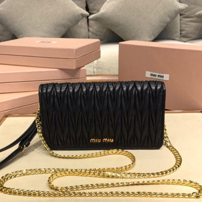 MiuMiu 2019  Matelasse  Chain Shoulder Cross Bag / Clutch Bag,19cm - 미우미우 2019 마틀라세 체인 숄더 크로스백 / 클러치백,5ZH029, MIUB0292 , 19cm,블랙