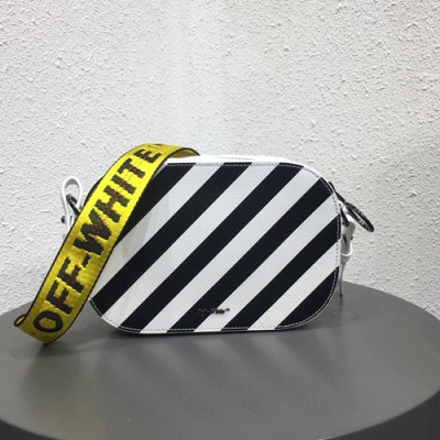 Off White 2019 Leather Camera Shoulder Bag,21cm - 오프화이트 2019 레더 카메라 숄더백 5522-OFFB0022,21cm,화이트+블랙