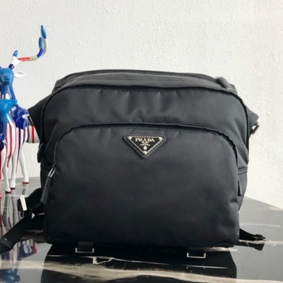 Prada 2019 Nylon Messenger Shoulder Bag,33CM - 프라다 2019 나일론 남성용 메신저 숄더백,2VH021,33cm,블랙