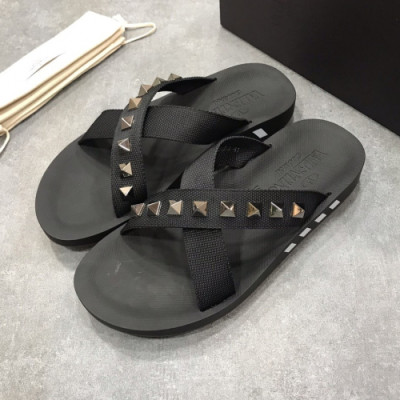 Valentino 2019 Mens Stud Leather Slipper - 발렌티노 남성 스터드 레더 슬리퍼 Val08x.Size(240 - 275).블랙