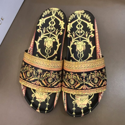 Versace 2019 Mens Signature Graffity Leather Slipper - 베르사체 남성 시그니처 그래피티 레더 슬리퍼 Ver0260x.Size(240 - 275).골드