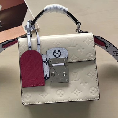 Louis Vuitton 2019 Spring Street Tote Shoulder Bag,17cm- 루이비통 2019 스프링 스트리트 토트 숄더백 M90376,LOUB1489,17cm,아이보리