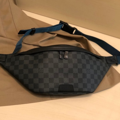 Louis Vuitton 2019 Bumbag Hip Sack,37cm - 루이비통 2019 남여공용 범백 힙색, M44336,LOUB1569,37cm,블랙