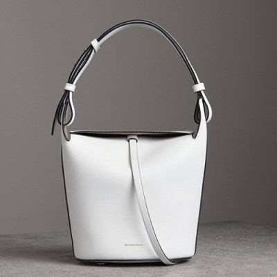 Burberry 2019 Small Leather Bucket Tote Bag, 29cm - 버버리 2019 여성용 스몰 레더 버킷 토트백 ,BURB0379,29cm,화이트