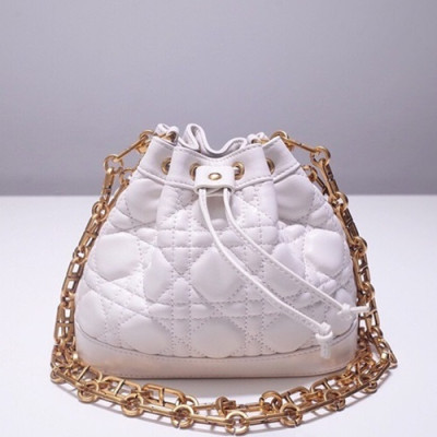 Dior 2019 Bucket Chain Shoulder Bag,18CM - 디올 2019 여성용 버킷 체인 숄더백  DIOB0410,18CM,화이트