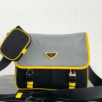 Prada 2019 Nylon Messenger Shoulder Bag,32CM - 프라다 2019 나일론 남성용 메신저 숄더백,2VD768-2,32cm,블랙+그레이