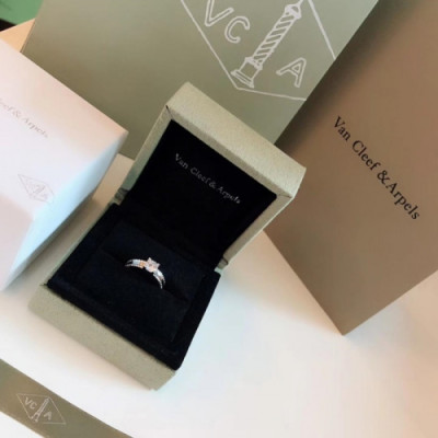 Van Cleef & Arpels Ring -반클리프 앤아펠 여성용 18K 도금 골드 반지 Van0004.컬러(화이트 골드)