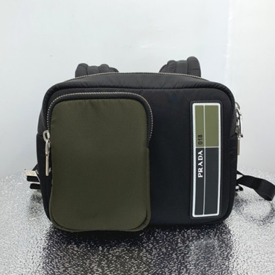 Prada 2019 Nylon Back Pack ,24CM - 프라다 2019 남여공용 백팩 PRAB0064,24CM,블랙+카키