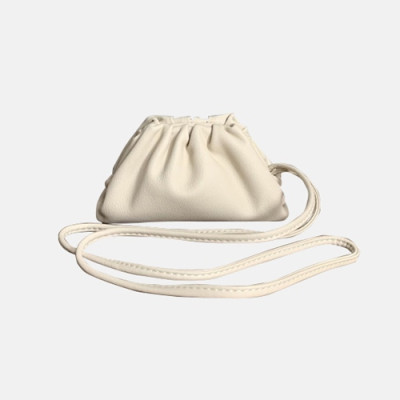 Bottega Veneta 2019 Charm In Butter Leather Coin Purse / Key Purse,13.5cm - 보테가베네타 2019 여성용 버터 참 레더 코인퍼스 / 키 퍼스,577816-BVW0134, 13.5cm,화이트