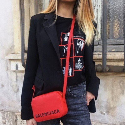 Balenciaga 2019 Leather Ville Camera Shoulder Bag,18cm - 발렌시아가 2019 레더 빌 카메라 숄더백,BGB0449,18cm,레드