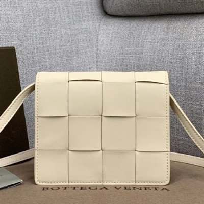 Bottega Veneta 2019 Leather Shoulder Bag,16cm - 보테가 베네타 2019 레더 여성용 숄더백 BVB0364,16cm,화이트