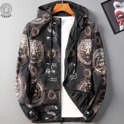 Versace 2019 Mens Medusa Patch Logo Casual Hood Jacket - 베르사체 남성 메두사 패치로고 캐쥬얼 후드자켓 VERJK0028.Size(m- 4xl).컬러(블랙)