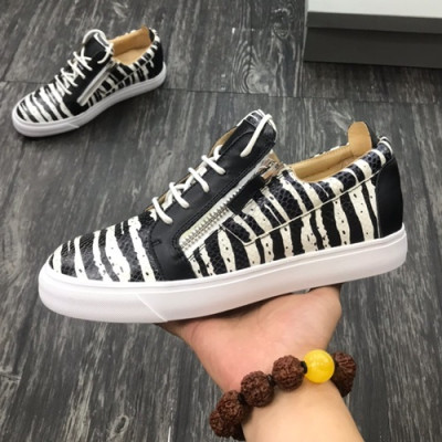 Giuseppe Zanoti 2019 Mens Leather Sneakers - 쥬세페자노티 2019 남성용 레더 스니커즈 GZS0027,Size(240 - 275).블랙+화이트