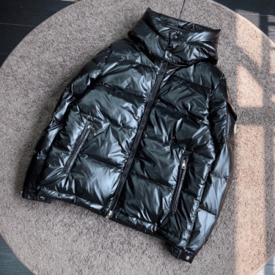 Moncler 2019 Mens Patch Logo Modern Duck Down Padding - 몽클레어 2019 남성 패치 로고 모던 덕다운 패딩 Moc0934x.Size(m - 3xl).블랙