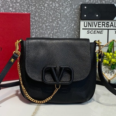 Valentino 2019 Leather Vring Shoudler Bag,16CM - 발렌티노 2019 레더 브이링 숄더백,VTB0823,16CM,블랙