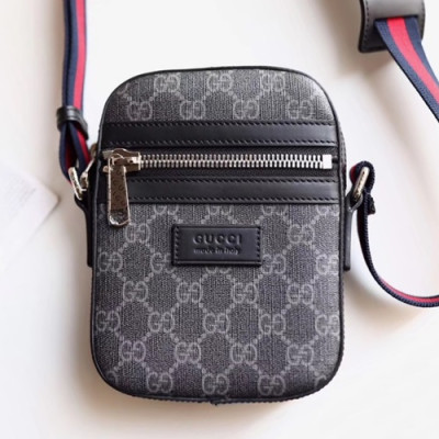 Gucci 2019 GG Supreme Shoulder Bag,18CM - 구찌 2019 GG 수프림 남여공용 숄더백 598103,GUB0847,18CM,블랙