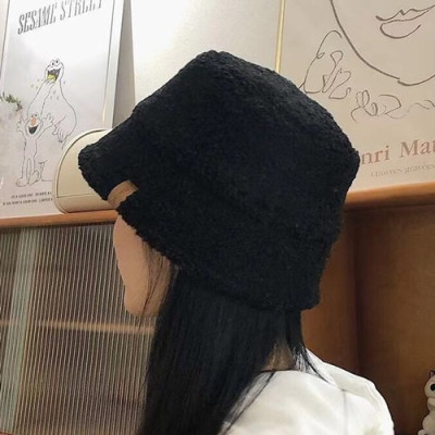 Gucci 2019 Ladies Lambs Wool Cap - 구찌 2019 여성용 램스  울 모자 GUCM0039, 블랙