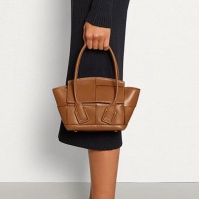 Bottega Veneta 2019 Arco Mini Tote Shoulder Bag,17.5cm - 보테가 베네타 2019 아르코 미니 토트 숄더백, 600606,BVB0527,17.5cm,브라운