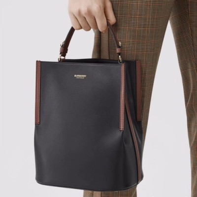 Burberry 2020  Leather Bucket Tote Shoulder Bag, 25cm - 버버리 2020 여성용 레더 버킷 토트 숄더백 ,BURB0472,25cm,블랙