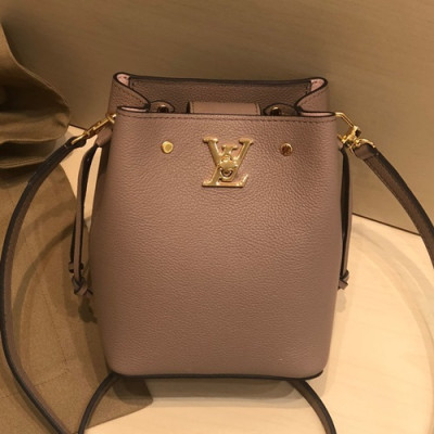 Louis Vuitton 2020 Nano Lock Me Bucket Shouder Bag,16cm - 루이비통 2020 나노 락미 버킷 숄더백 ,M68709,LOUB2033,16cm,그레이