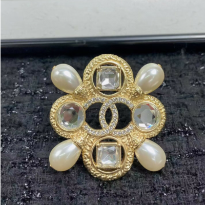 Chanel 2023 Ladies Brooch - 샤넬 2023 여성용 브로치 ACC0259.(옐로우골드)