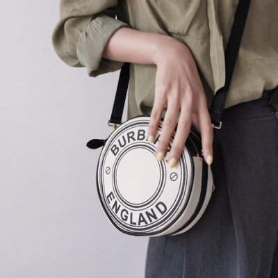 Burberry 2020 Canvas Round Mini Shoulder Bag, 17cm - 버버리 2020 여성용 캔버스 라운드 미니 숄더백 ,BURB0492,17cm,베이지