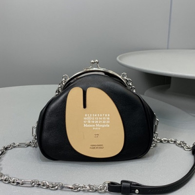 Maison Margiela 2020 Leather Shoulder Bag,18cm - 메종 마르지엘라 2020 레더 숄더백,MMB0044,18cm,블랙