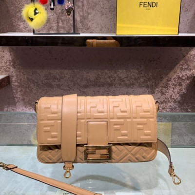 Fendi 2020 Baguette Tote Shoulder Bag, 32cm - 펜디 2020 바게트 토트 숄더백,FENB0570,32cm,핑크